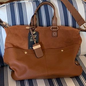 Moda Lux. Mixed material satchel